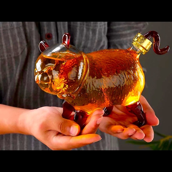 Cat liquor wine decanter whiskey scotch. - Picture 1 of 2